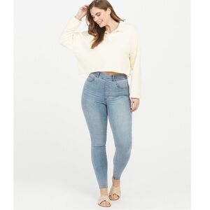 SPANX Skinny Ankle Jean Light Vintage 20275R Flattering Size Medium